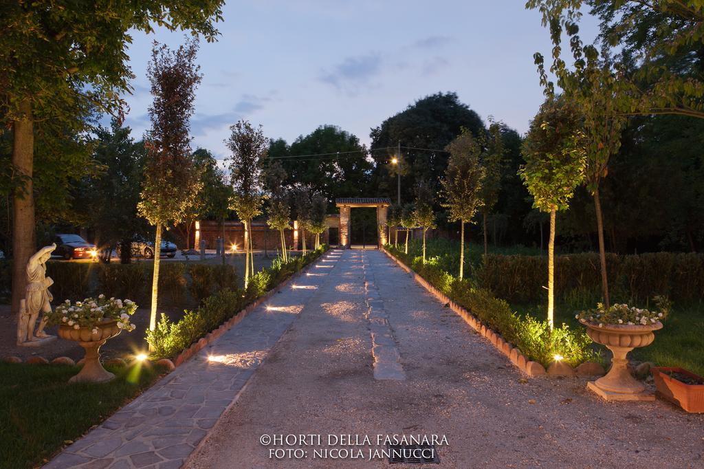 Gasthaus Horti Della Fasanara Ferrara Exterior foto