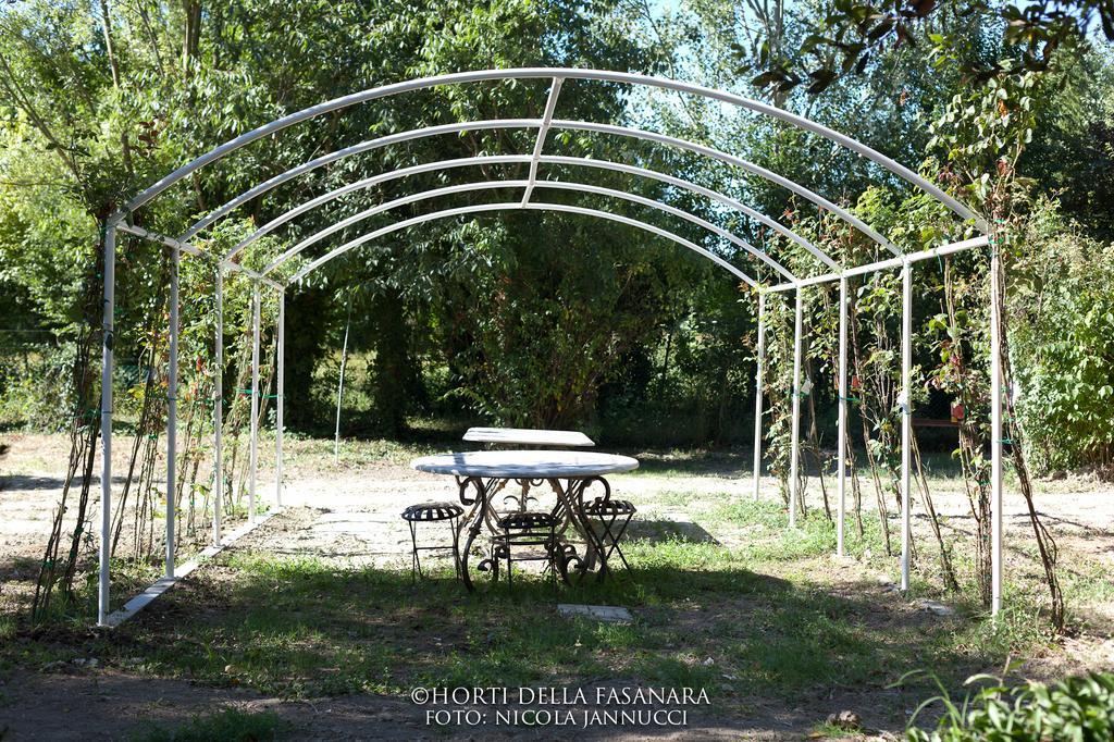 Gasthaus Horti Della Fasanara Ferrara Exterior foto